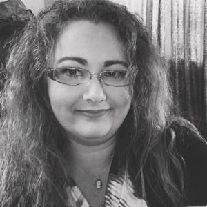 Meet your Posher, Crystal